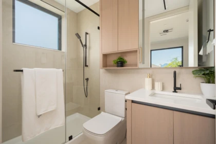 Mudroom Photo of 1 1450 E 30th Avenue, Vancouver, BC