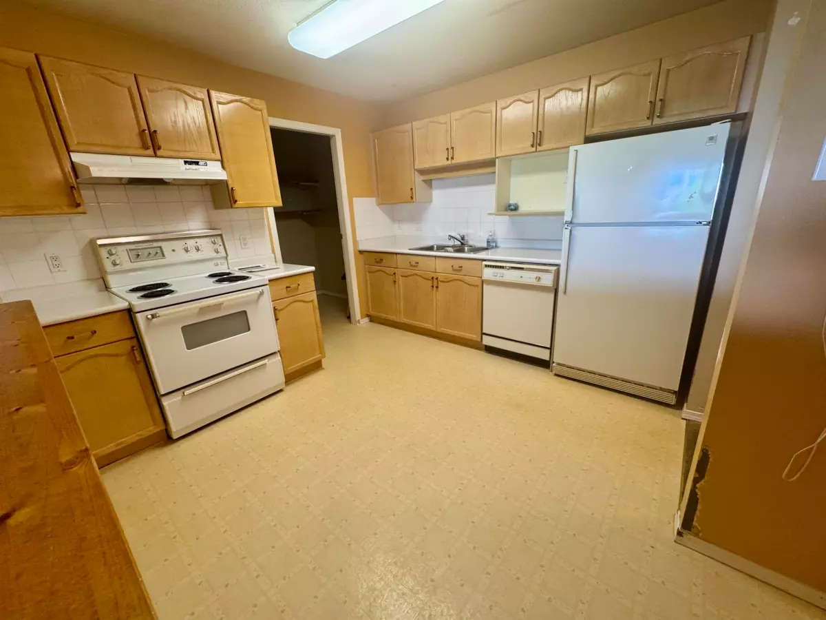 Family Room Photo of 215 33175 Old Yale Road, Abbotsford, BC