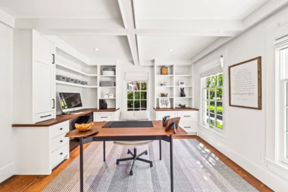 Kitchen Island Photo of 3240 138a Street, Surrey, BC