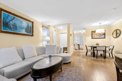 Dining Area Photo of 1 123 Seventh Street, New Westminster, BC