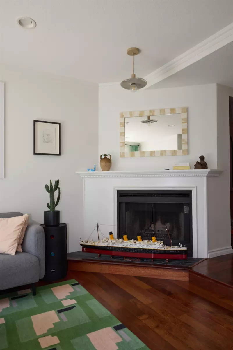 Family Room Photo of 136 W 14th Avenue, Vancouver, BC