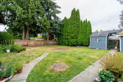 Front Yard Photo of 11380 75b Avenue, Delta, BC