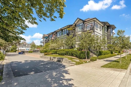 Office / Den Photo of 210 5665 177b Street, Surrey, BC