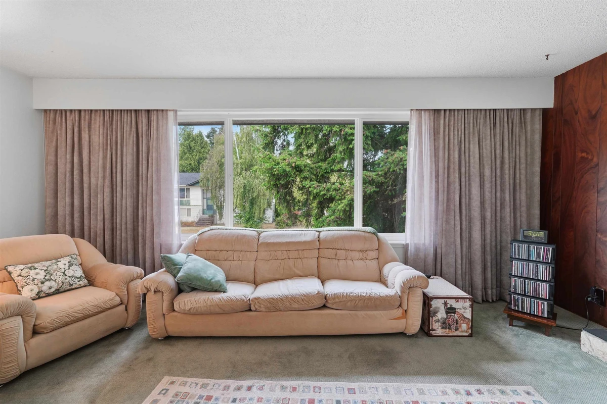 Dining Area Photo of 565 Milsom Wynd, Delta, BC