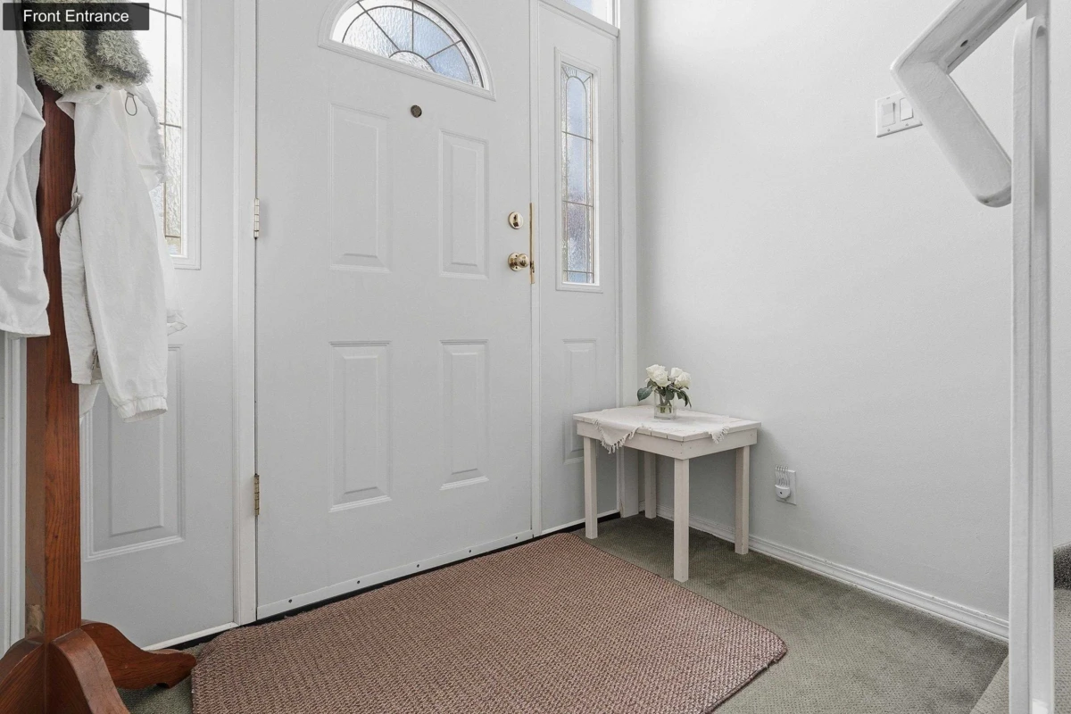 Family Room Photo of 565 Milsom Wynd, Delta, BC