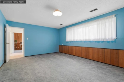 Hallway Photo of 565 Milsom Wynd, Delta, BC