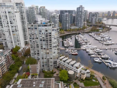 Outdoor Patio Photo of 1201 1228 Marinaside Crescent, Vancouver, BC