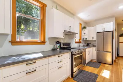 Breakfast Nook Photo of 12494 Malcolm Road, Madeira Park, BC