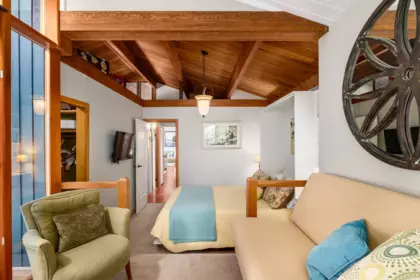 Office / Den Photo of 1475 Webb Road, Bowen Island, BC