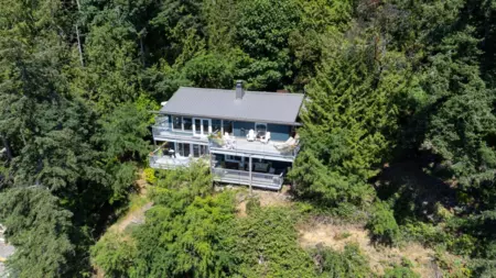 Outdoor Kitchen Photo of 1475 Webb Road, Bowen Island, BC