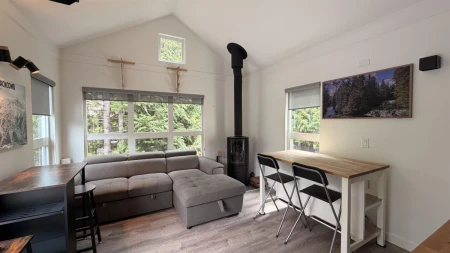 Kitchen Island Photo of 5 2138 Sarajevo Drive, Whistler, BC