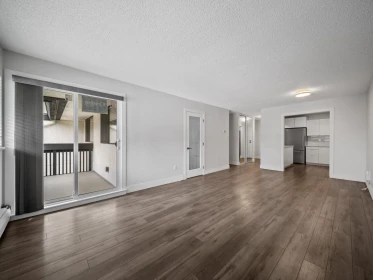 318 1561 Vidal Street, White Rock, BC, White Rock — Apartment/Condo for sale