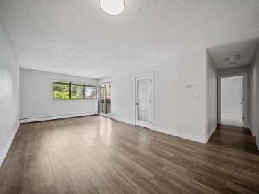 318 1561 Vidal Street, White Rock, BC, White Rock — Apartment/Condo for sale