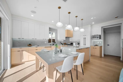 2 3576 E Pender Street, Vancouver, BC, Vancouver — Half Duplex for sale