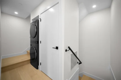 Laundry Room Photo of 2 3576 E Pender Street, Vancouver, BC