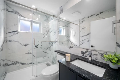 Mudroom Photo of 2 3576 E Pender Street, Vancouver, BC
