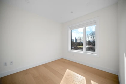 Office / Den Photo of 2 3576 E Pender Street, Vancouver, BC