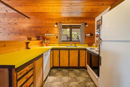 Breakfast Nook Photo of 9230 Pinetree Place, Whistler, BC
