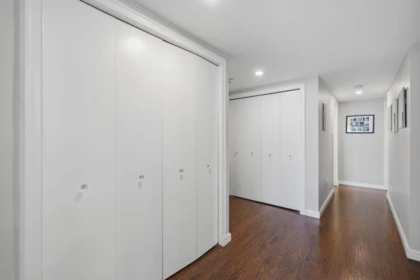 Mudroom Photo of 508 1480 Foster Street, White Rock, BC