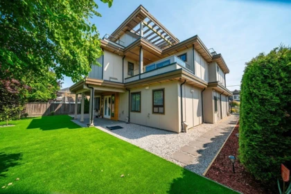 9571 Diamond Road, Richmond, BC, Richmond — Single Family Residence for sale