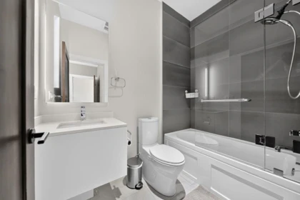 Mudroom Photo of 9571 Diamond Road, Richmond, BC