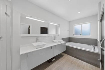 Swimming Pool Photo of 9571 Diamond Road, Richmond, BC