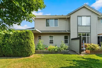 Front Yard Photo of 85 46360 Valleyview Road, Chilliwack, BC