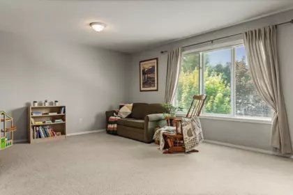 Hallway Photo of 85 46360 Valleyview Road, Chilliwack, BC