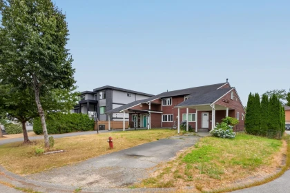 9443 132a Street, Surrey, BC, Surrey — Half Duplex for sale
