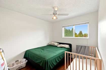 Mudroom Photo of 9443 132a Street, Surrey, BC