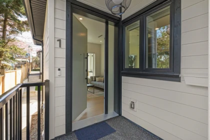 2138 Venables Street, Vancouver, BC, Vancouver — Half Duplex for sale