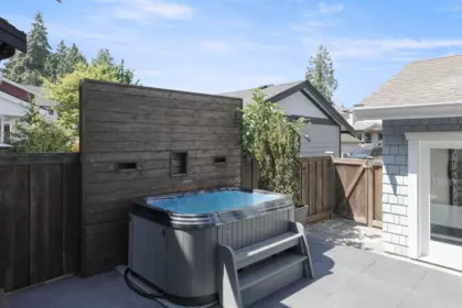 Guest Bathroom Photo of 12951 15a Avenue, Surrey, BC