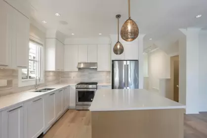 Kitchen Island Photo of 12951 15a Avenue, Surrey, BC