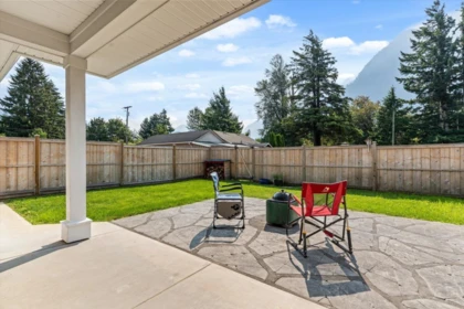 Community Amenities Photo (Clubhouse) of 470 Fort Street, Hope, BC