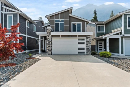 470 Fort Street, Hope, BC, Hope — Single Family Residence for sale
