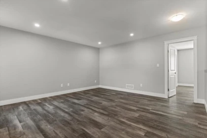 Garage Interior Photo of 470 Fort Street, Hope, BC