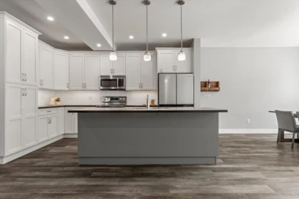 Kitchen Island Photo of 470 Fort Street, Hope, BC