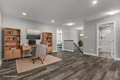 Mudroom Photo of 470 Fort Street, Hope, BC