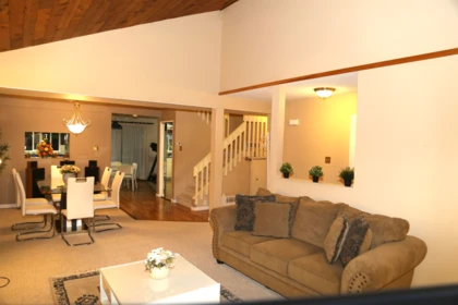 Breakfast Nook Photo of 15425 98th Avenue, Surrey, BC