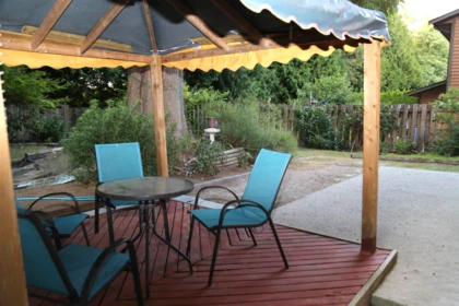 Hot Tub / Spa Photo of 15425 98th Avenue, Surrey, BC