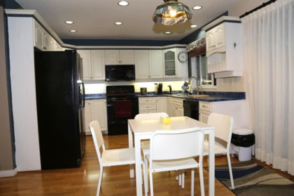 Office / Den Photo of 15425 98th Avenue, Surrey, BC