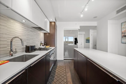 1007 5233 Gilbert Road, Richmond, BC, Richmond — Apartment/Condo for sale