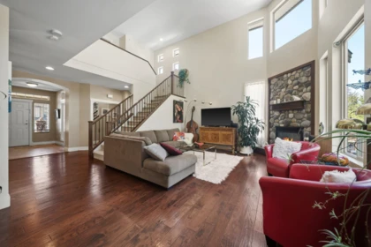 24781 Mcclure Drive, Maple Ridge, BC, Maple Ridge — Single Family Residence for sale