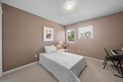 Guest Bathroom Photo of 24781 Mcclure Drive, Maple Ridge, BC