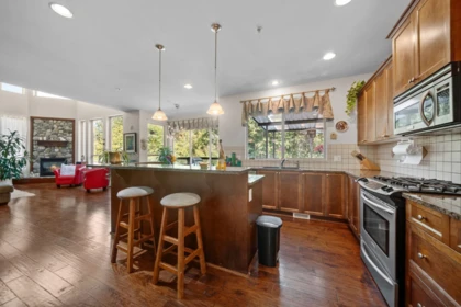 24781 Mcclure Drive, Maple Ridge, BC, Maple Ridge — Single Family Residence for sale