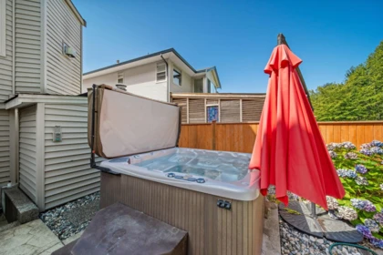 Swimming Pool Photo of 24781 Mcclure Drive, Maple Ridge, BC