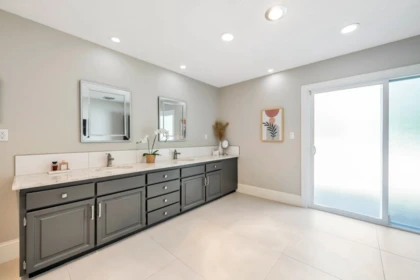 Entry Foyer Photo of 1233 231 Street, Langley, BC