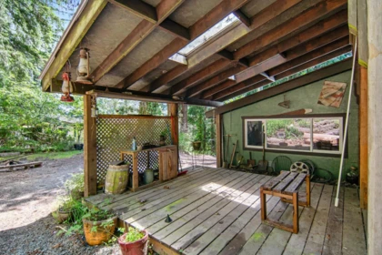 Kitchen Island Photo of 4139 Slesse Road, Chilliwack, BC