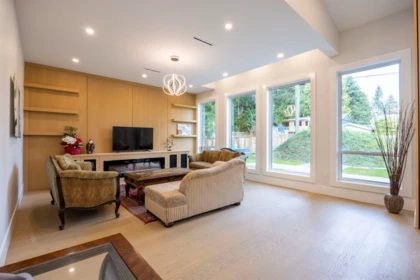 Kitchen Island Photo of 15799 Mcbeth Road, Surrey, BC