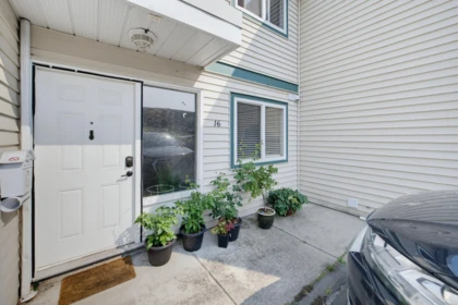 Breakfast Nook Photo of 16 4959 57 Street, Delta, BC